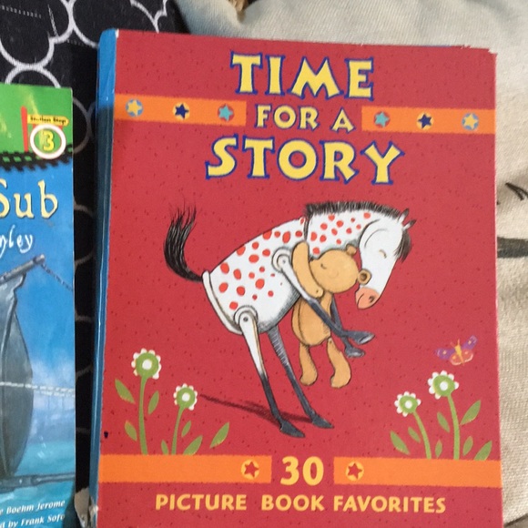 Books - Picture 4 of 5